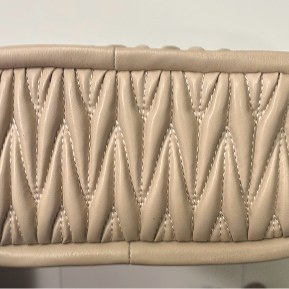 Quality handbag, double handles, 2 shoulder straps. one leather. - Picture 3 of 3